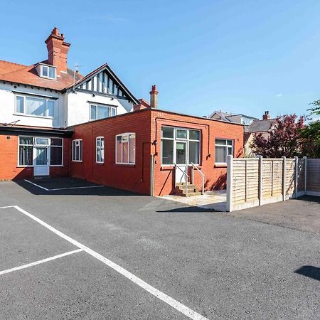 Cherry Property - Mulberry Suite Blackpool Bagian luar foto
